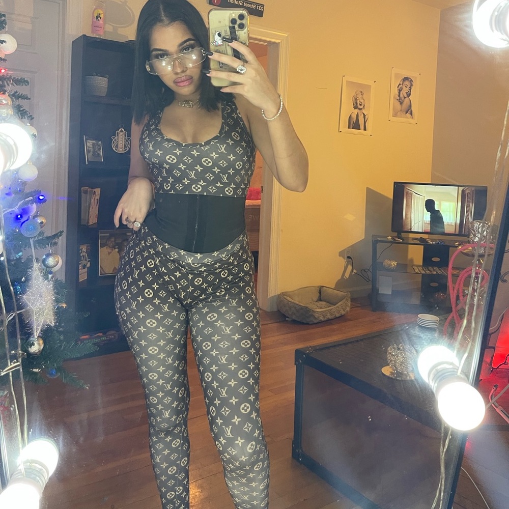 LV leggings